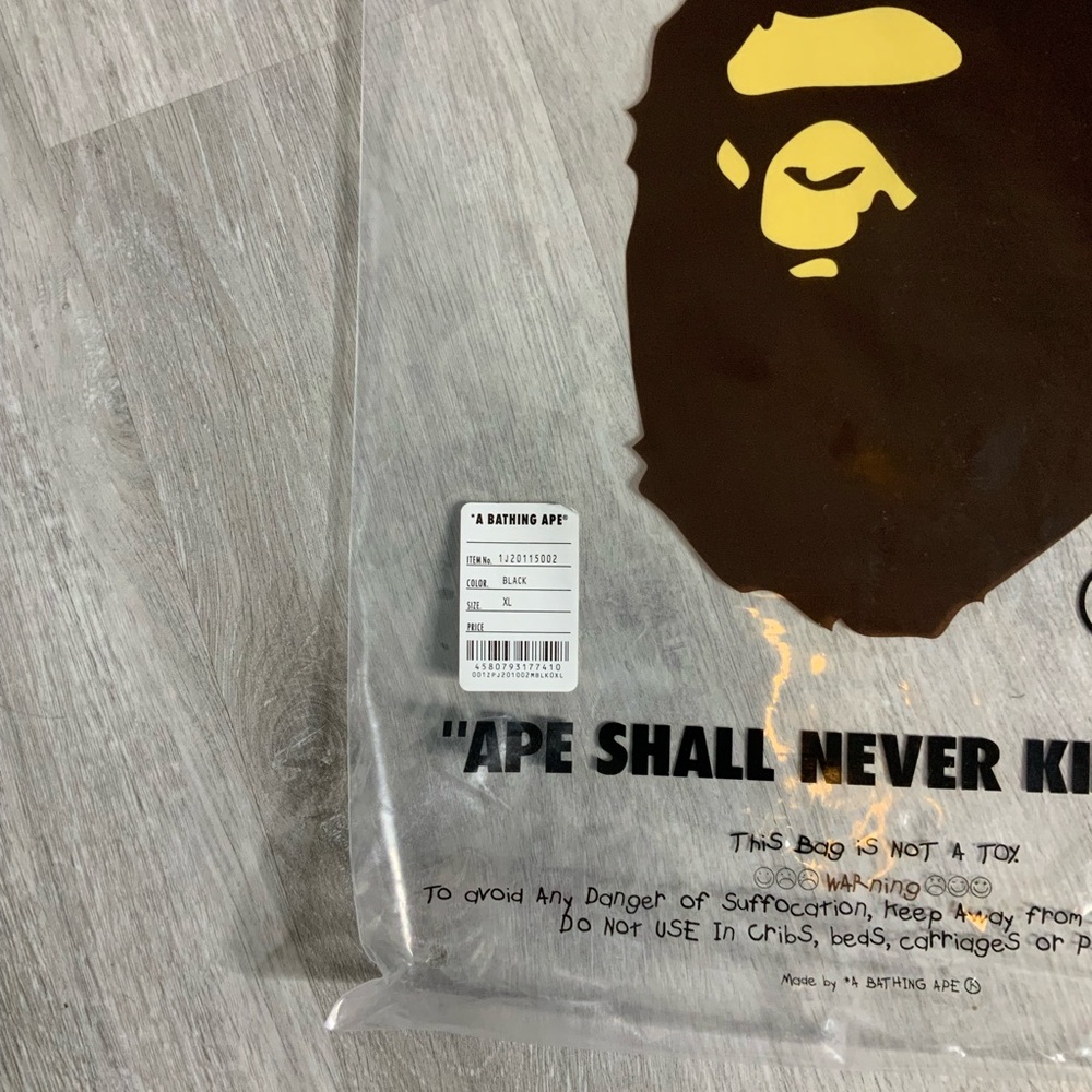 A Bathing Ape Shark Hoodie - Picture 12 of 12
